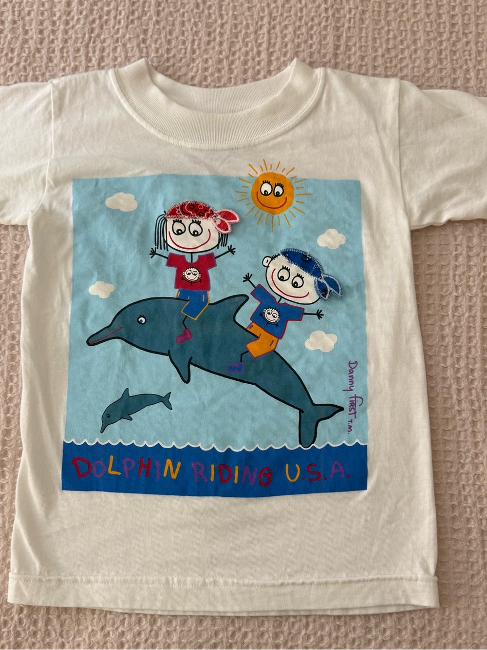 Vintage Y2K White Kids Dolphin Graphic Tee. Danny First. Size kids small